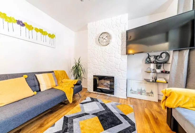 レジデンス Stylish 3 Bed House With Free Parking & Wifi