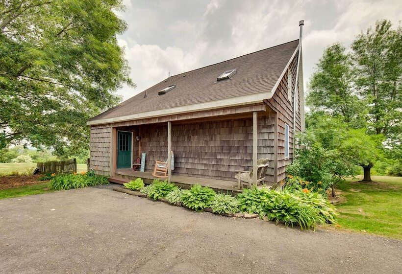 Rural Dutch Country Retreat   Private Hot Tub