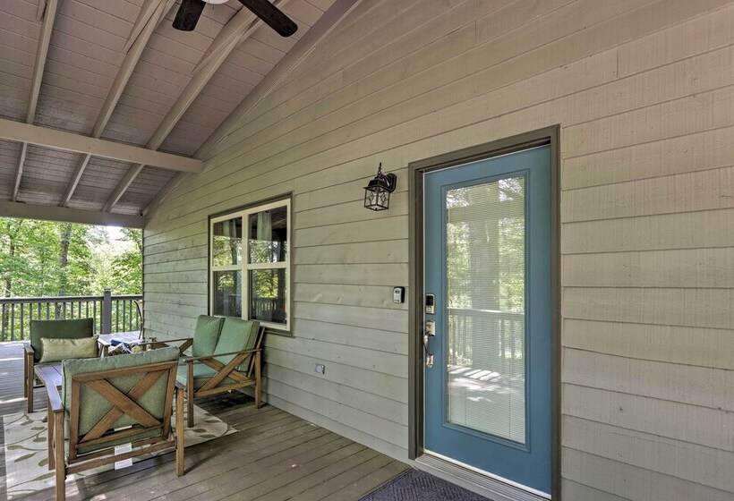 Scenic Murphy Escape With Hot Tub & Fire Pit!