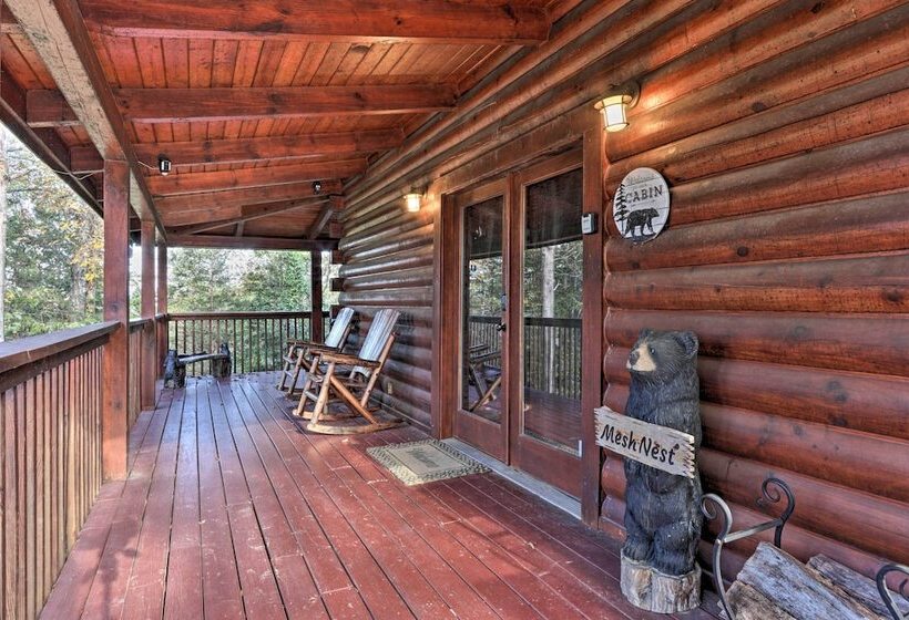Sevierville Cabin W/ Lake Access & Private Hot Tub