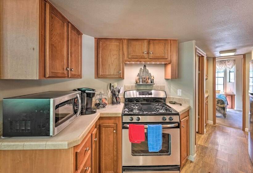 Near Hikes: Cabin W/ Furnished Deck In Show Low