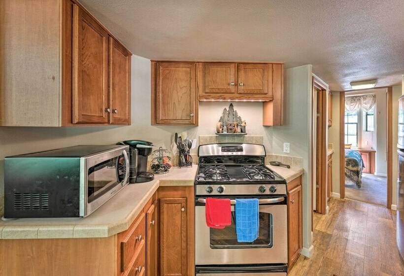 Near Hikes: Cabin W/ Furnished Deck In Show Low