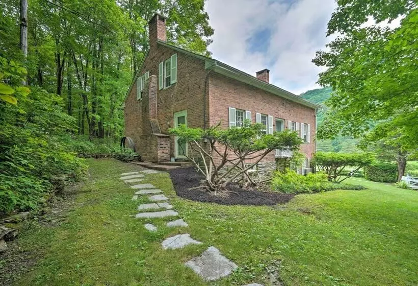 Sky Parlor Farm  On 480 Acres W/ Fire Pit!