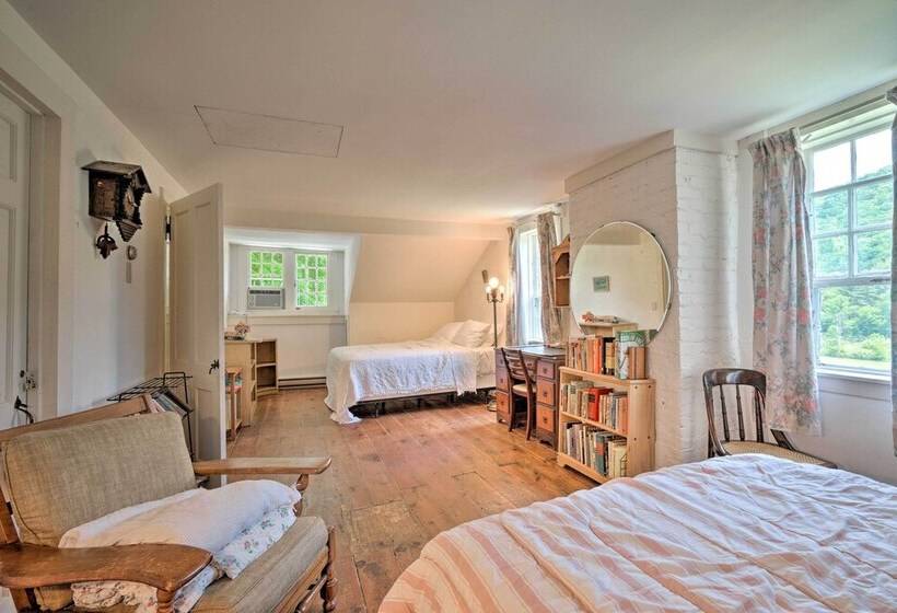 Sky Parlor Farm  On 480 Acres W/ Fire Pit!