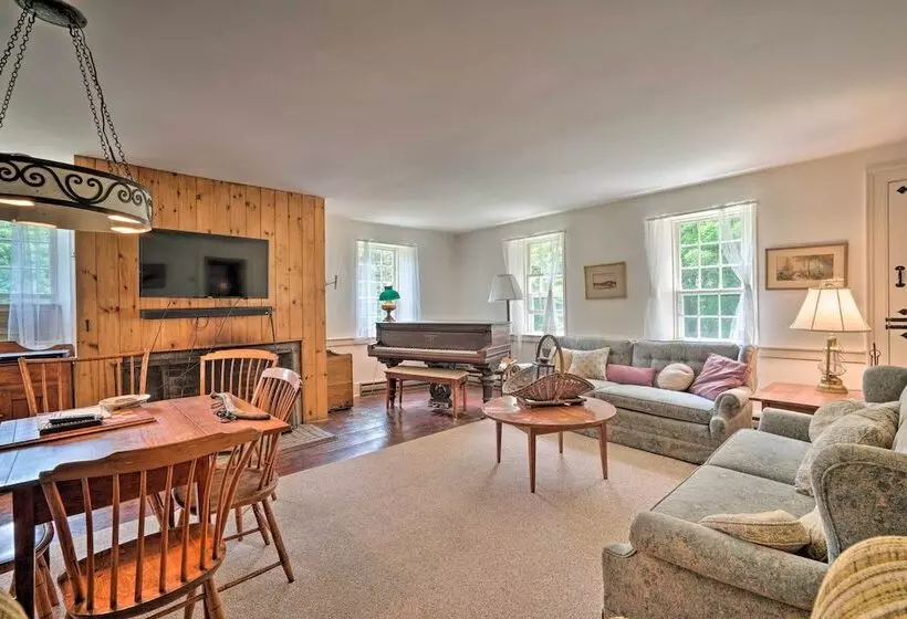 Sky Parlor Farm  On 480 Acres W/ Fire Pit!