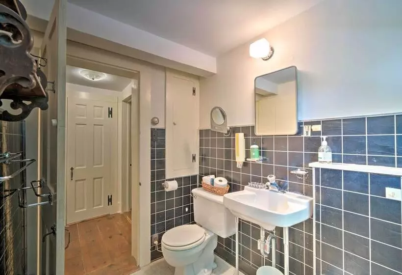 Sky Parlor Farm  On 480 Acres W/ Fire Pit!