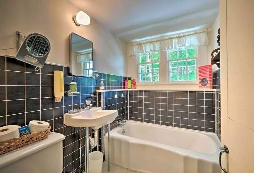 Sky Parlor Farm  On 480 Acres W/ Fire Pit!