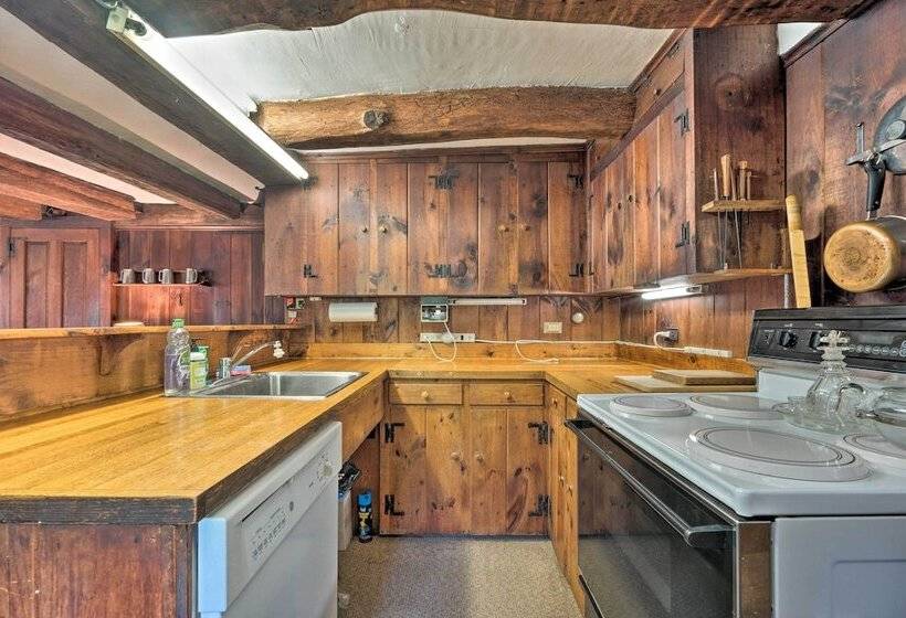 Sky Parlor Farm On 480 Acres W/ Fire Pit!