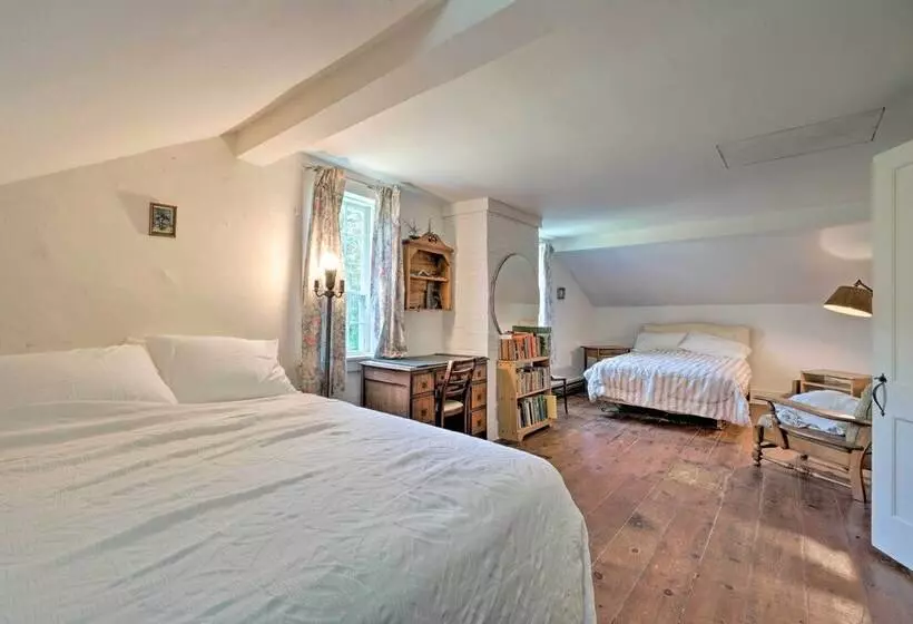 Sky Parlor Farm  On 480 Acres W/ Fire Pit!