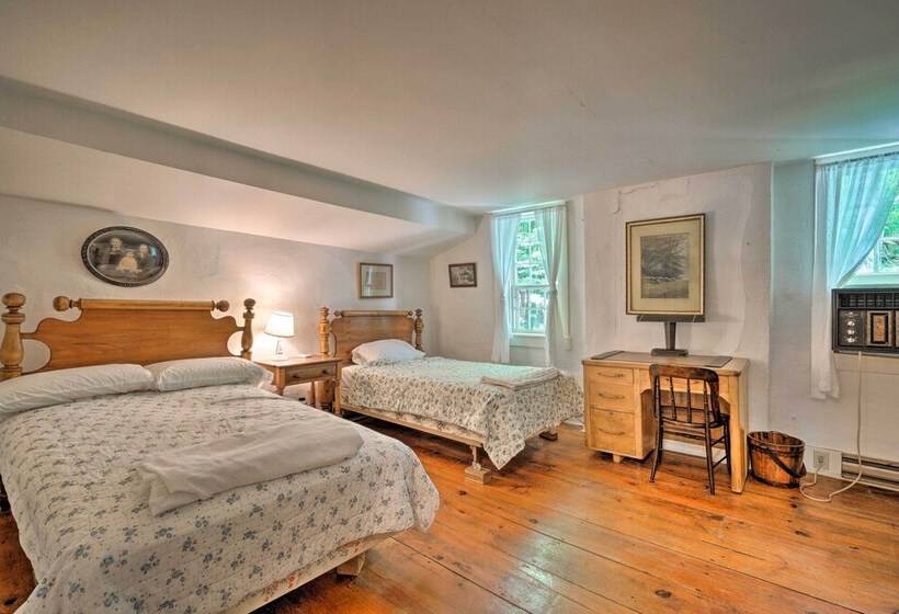 Sky Parlor Farm On 480 Acres W/ Fire Pit!