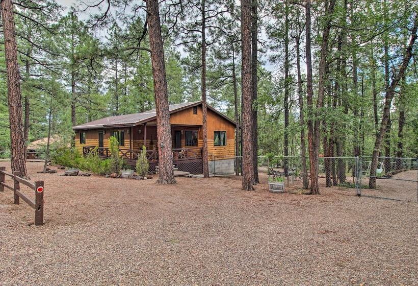 10 Mi To Show Low: Pinetop Lakeside Family Cabin!
