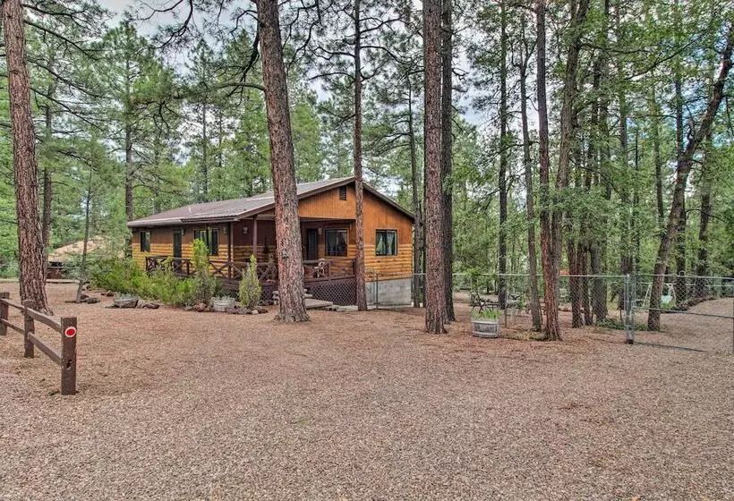 10 Mi To Show Low: Pinetop Lakeside Family Cabin!
