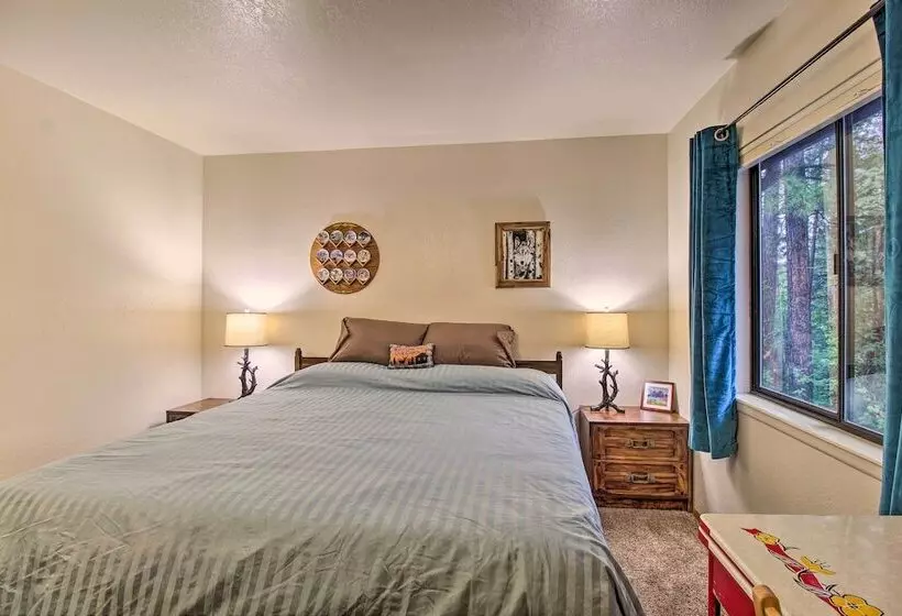 10 Mi To Show Low: Pinetop Lakeside Family Cabin!