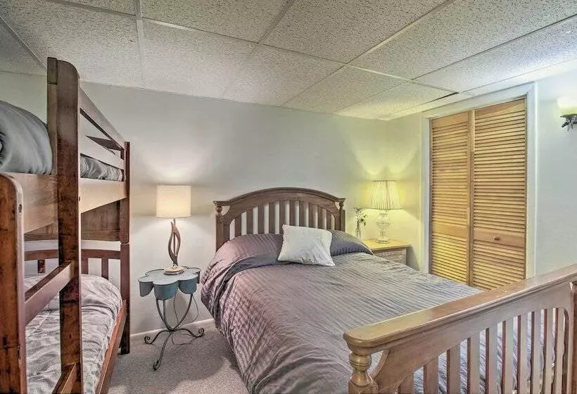 10 Mi To Show Low: Pinetop Lakeside Family Cabin!