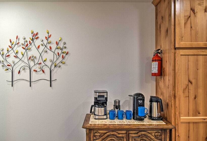 Stunning  Treetop Villa    1 Mi To Dtwn Mariposa!