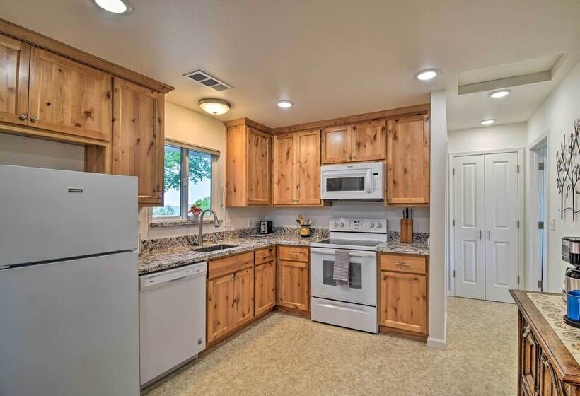 Stunning  Treetop Villa    1 Mi To Dtwn Mariposa!