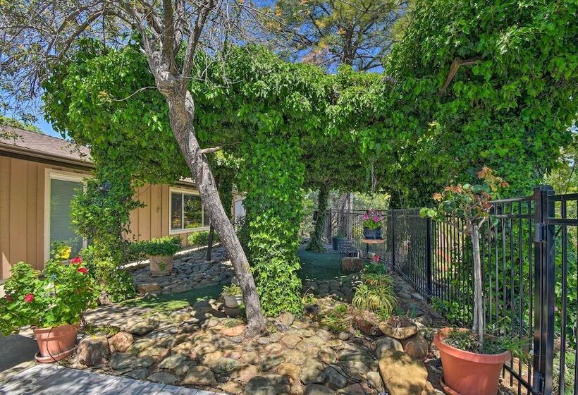 Stunning  Treetop Villa    1 Mi To Dtwn Mariposa!