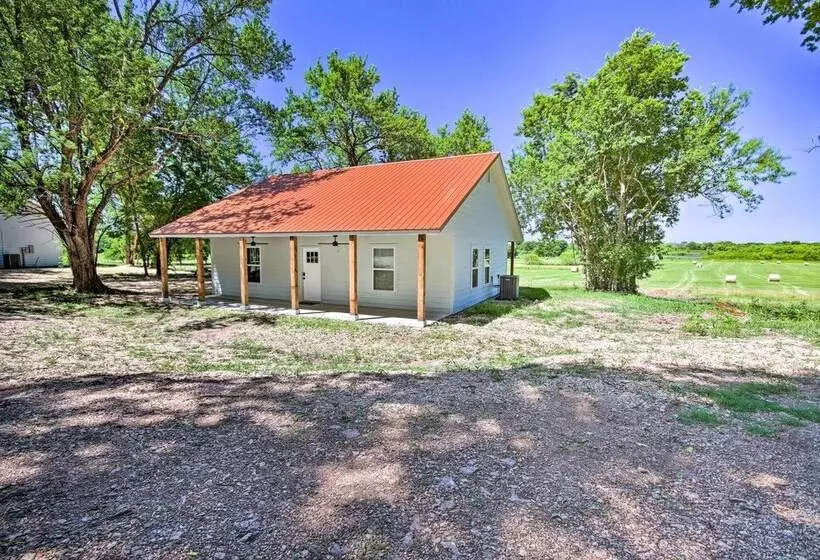 Stylish Lake O  The Cherokees Cabin W/ Patio!