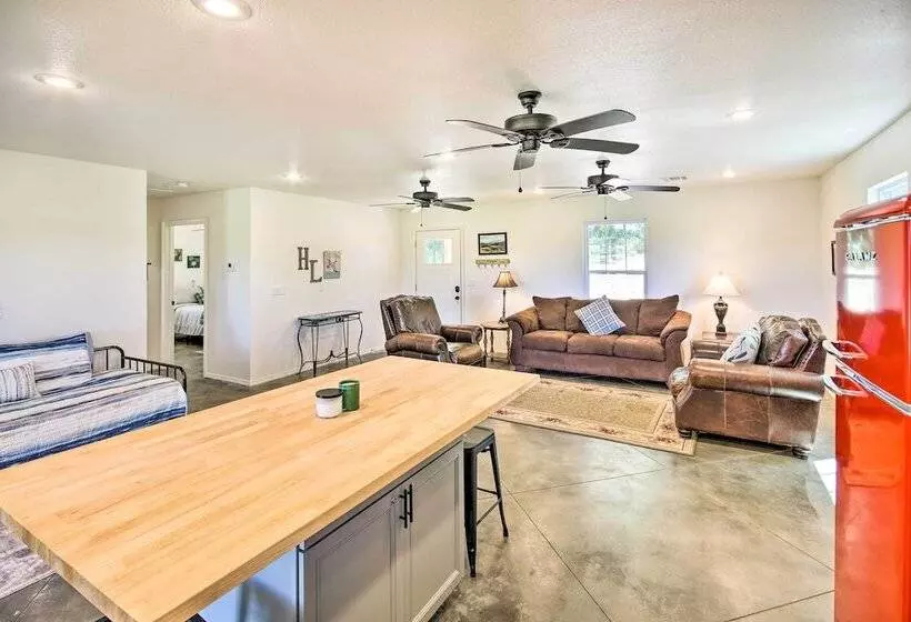 Stylish Lake O  The Cherokees Cabin W/ Patio!