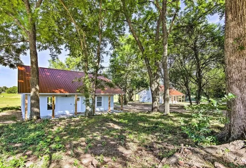 Stylish Lake O  The Cherokees Cabin W/ Patio!