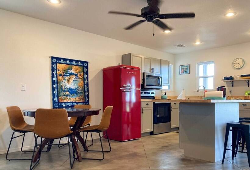 Stylish Lake O  The Cherokees Cabin W/ Patio!