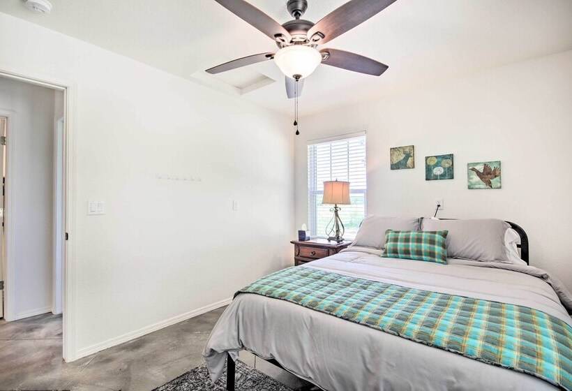 Stylish Lake O  The Cherokees Cabin W/ Patio!