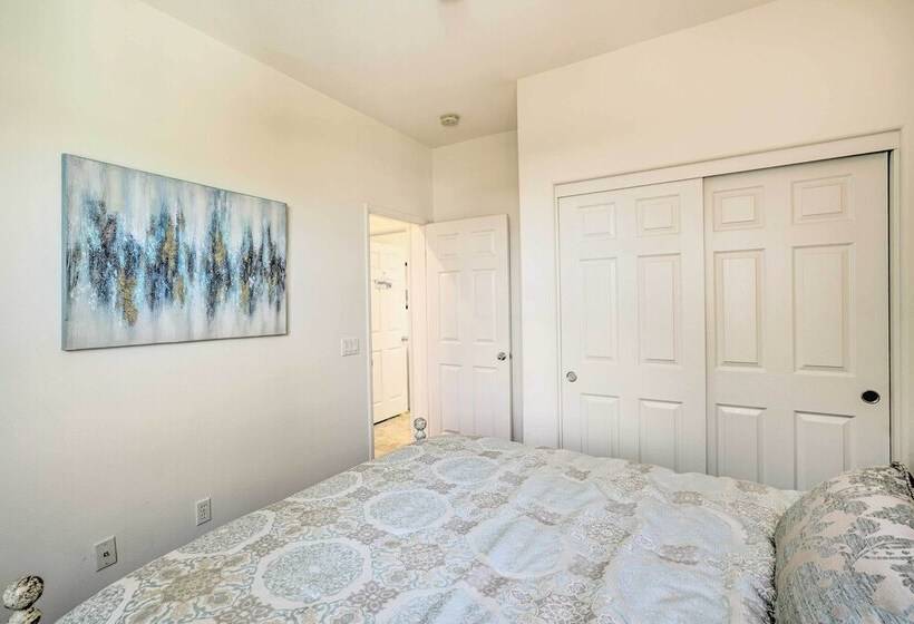 Sunny Palm Desert Home   Swim, Golf & Relax!