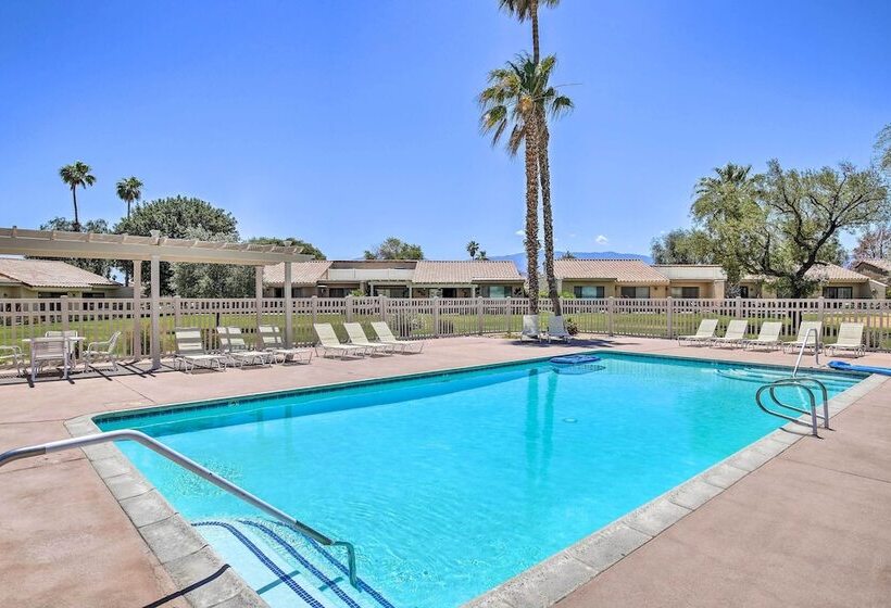 Sunny Palm Desert Home   Swim, Golf & Relax!