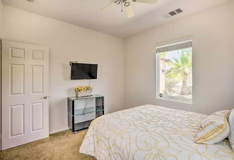 Sunny Palm Desert Home   Swim, Golf & Relax!