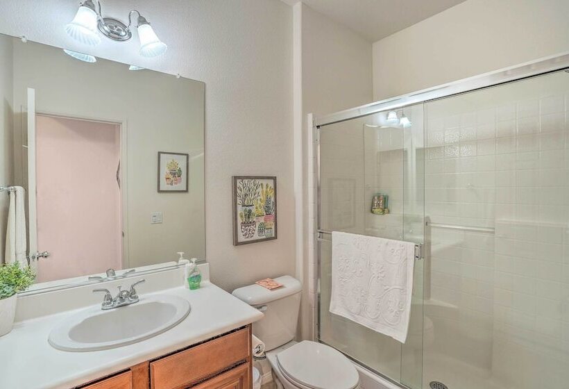 Sunny Palm Desert Home   Swim, Golf & Relax!