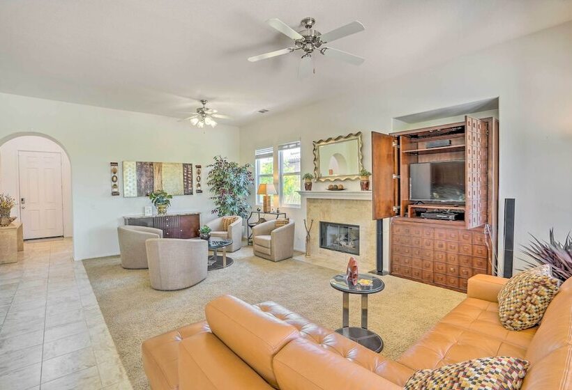 Sunny Palm Desert Home   Swim, Golf & Relax!