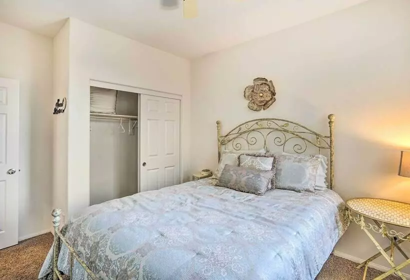 Sunny Palm Desert Home   Swim, Golf & Relax!