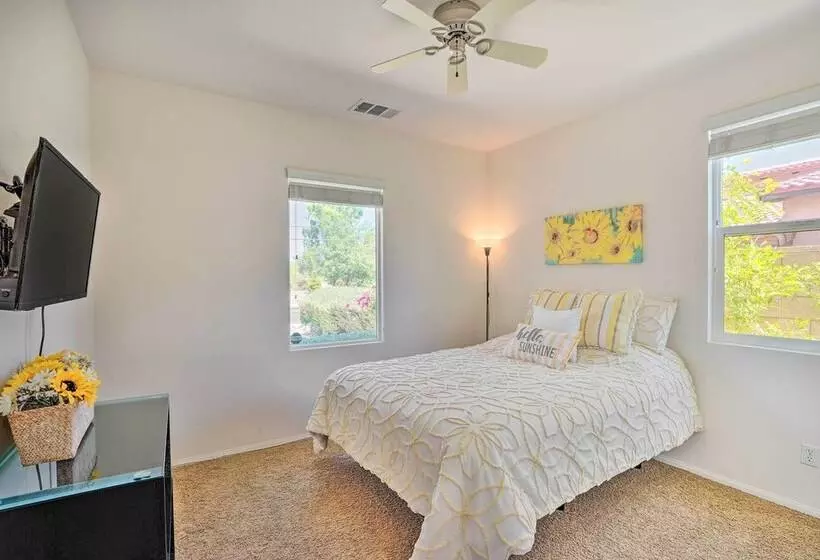 Sunny Palm Desert Home   Swim, Golf & Relax!