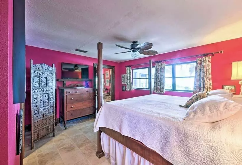 The Bougainvilla  W/ Boat Slip On Lake Istokpoga!