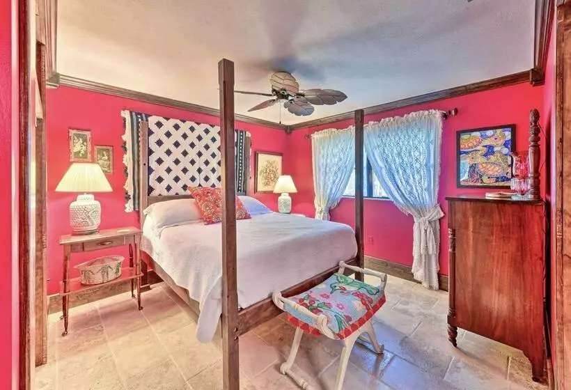 The Bougainvilla  W/ Boat Slip On Lake Istokpoga!