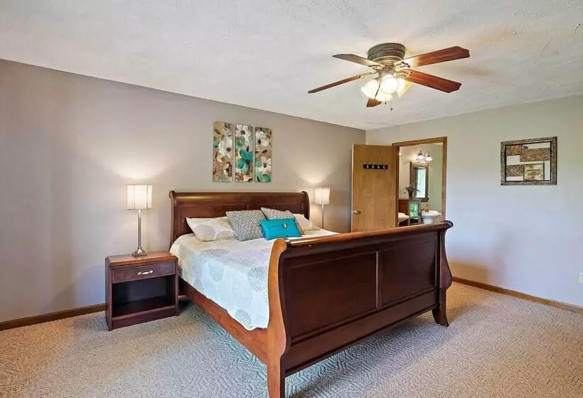 Tranquil Family Home W/ Yard, 14 Mi To Springfield