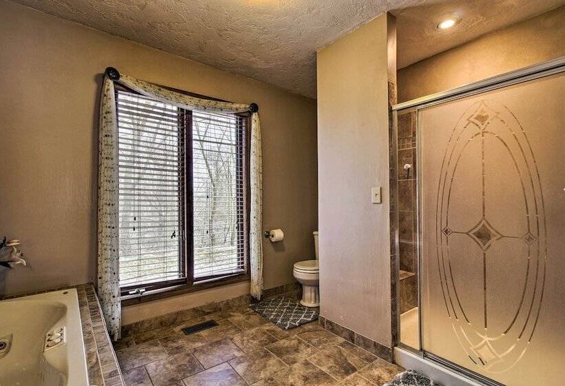 Tranquil Family Home W/ Yard, 14 Mi To Springfield