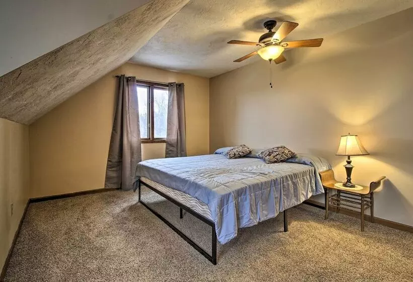 Tranquil Family Home W/ Yard, 14 Mi To Springfield