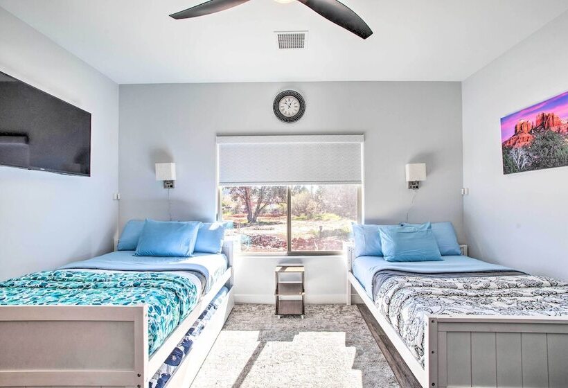 Tranquil Sedona Home With Fireplace & Hot Tub!