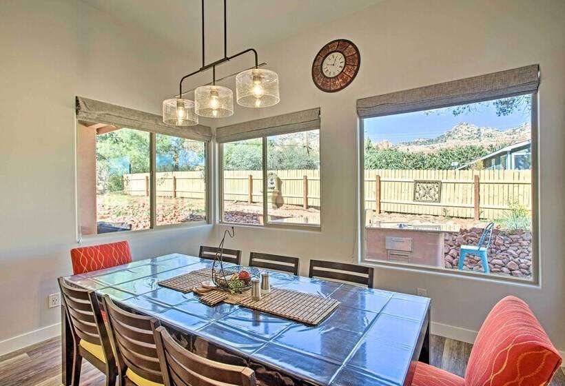 Tranquil Sedona Home With Fireplace & Hot Tub!