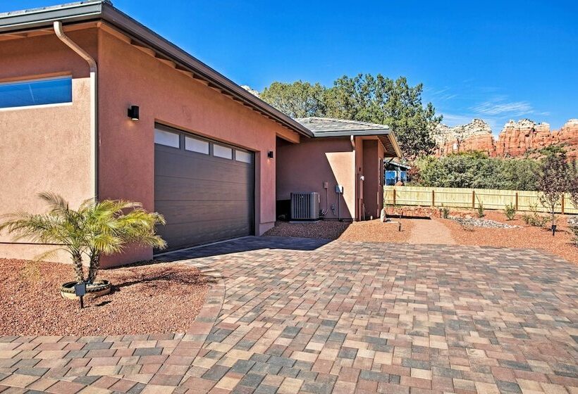 Tranquil Sedona Home With Fireplace & Hot Tub!