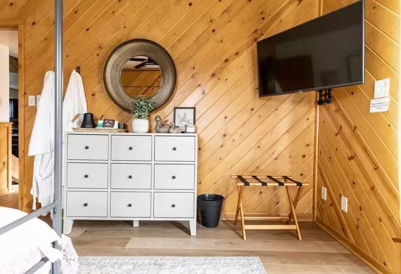 Whispering Hollow Lodge  On Greer Main St!