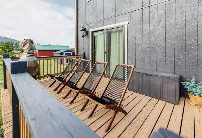 Whispering Hollow Lodge  On Greer Main St!