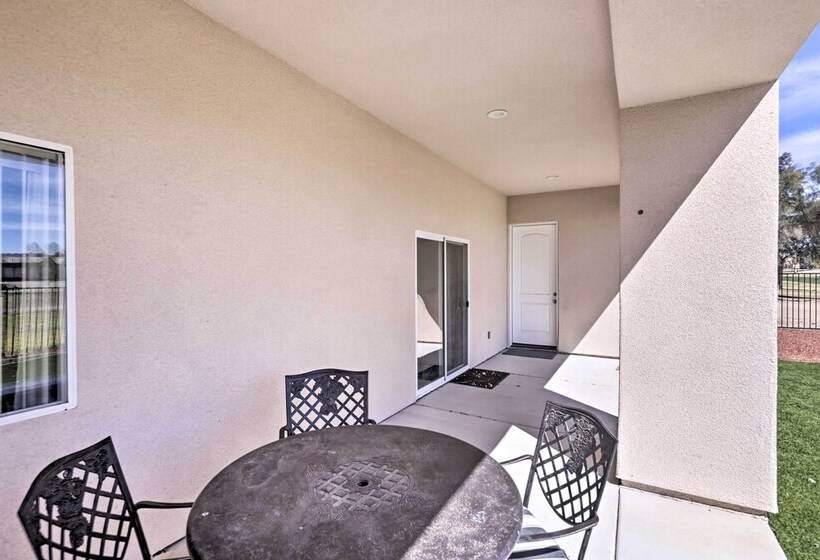 Bright Home W/ Yard, 4 Mi To Colorado River!