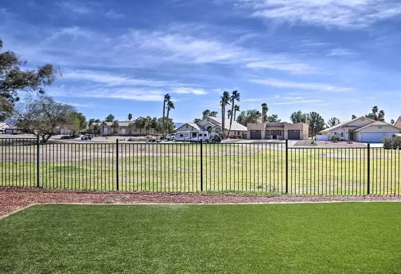 Bright Home W/ Yard, 4 Mi To Colorado River!