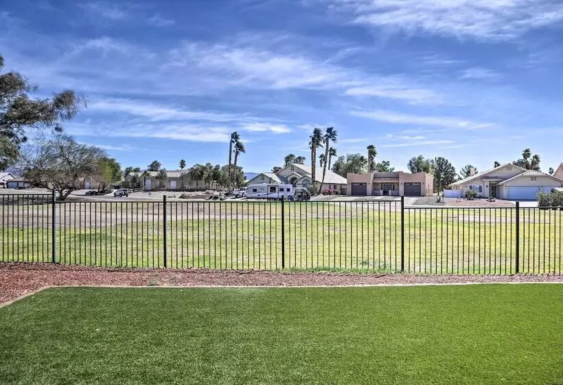 Bright Home W/ Yard, 4 Mi To Colorado River!