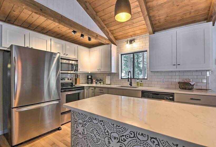 Angel Fire Cabin < 3 Miles To Skiing, Golf & Lake