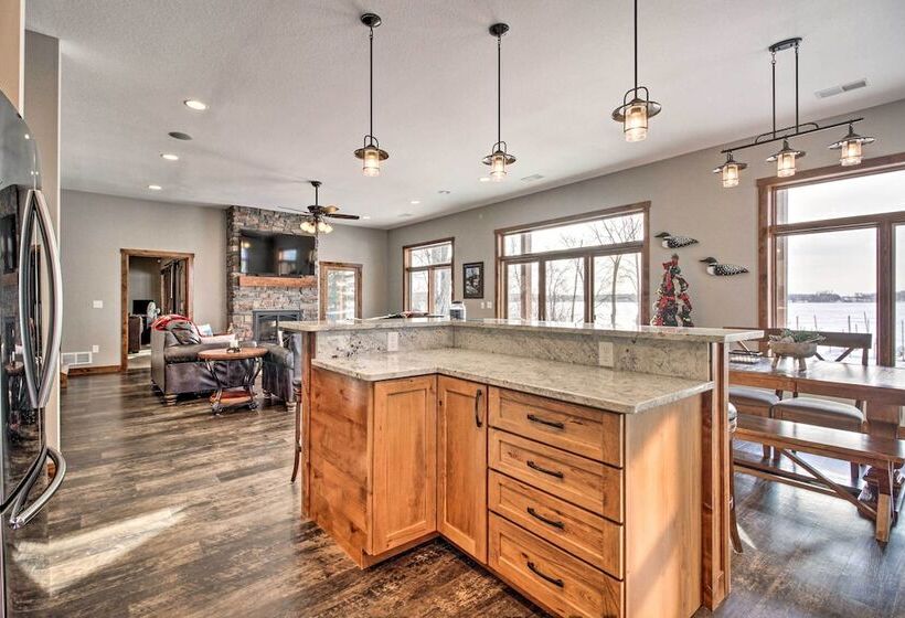 Cabin W/ Gradual Slope To Sandy Bottom Swimming!