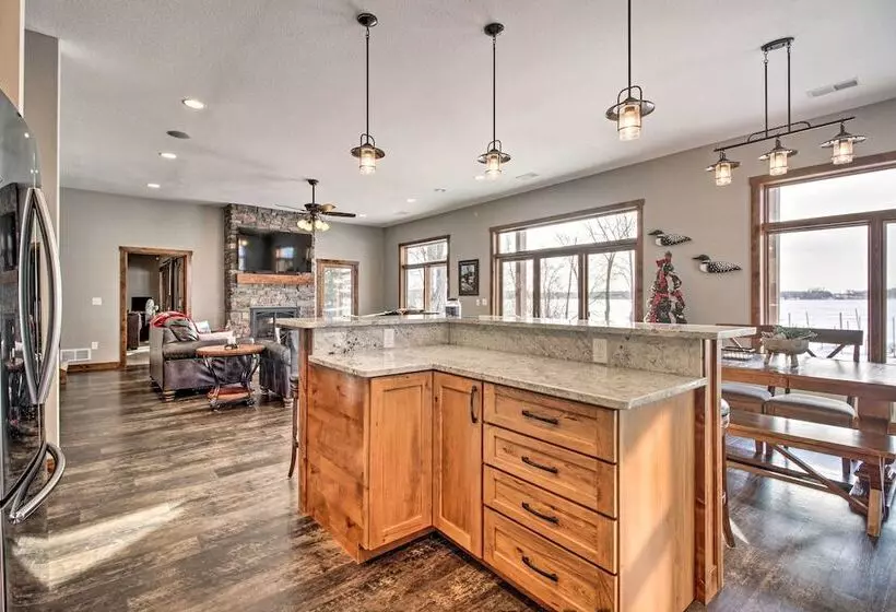 Cabin W/ Gradual Slope To Sandy Bottom Swimming!