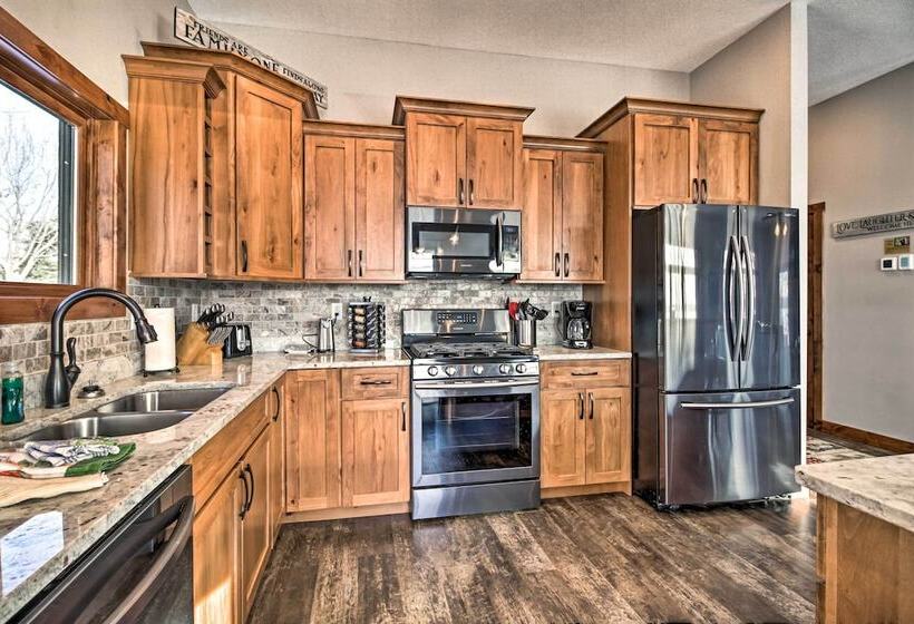 Cabin W/ Gradual Slope To Sandy Bottom Swimming!